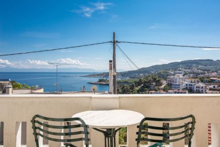 VILLAGE STUDIO – SEA VIEW, 190M FROM THE BEACH (MAX. 4 PERSONS)